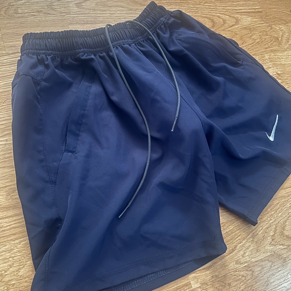NIKE work-out shorts ( s)